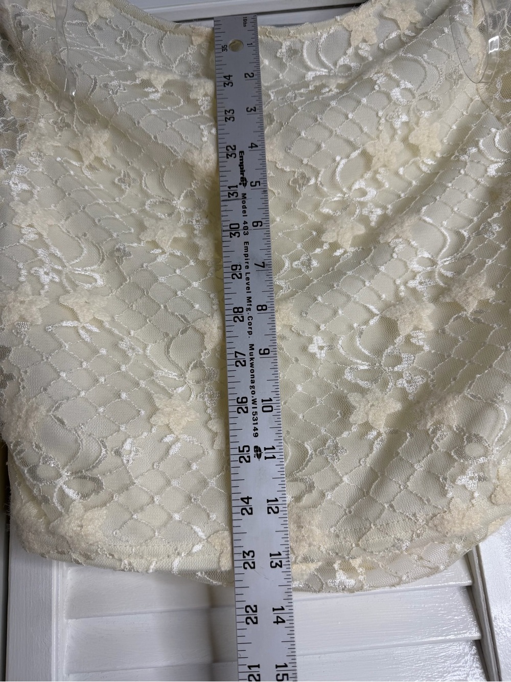 HYFVE Lace Bell Sleeve Floral Crop Top Cream/Beige Size XL Boho, Fairycore, Y2K - Picture 4 of 7